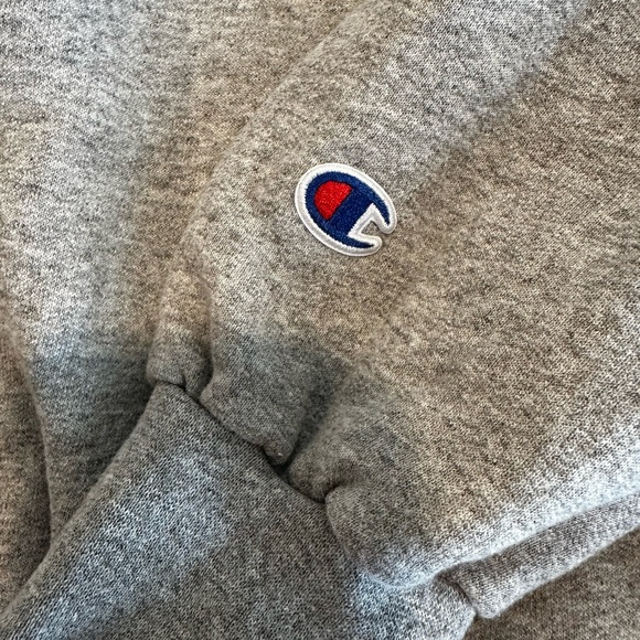 Men’s Champion Heather Grey Yale 1701 Hoodie. Drawstring. Kangaroo pockets. - Picture 8 of 11